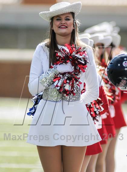 Thumbnail 2 in Denton Ryan vs Fossil Ridge (UIL 5A Regional Playoff) photogallery.