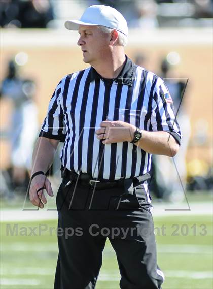 Thumbnail 2 in Denton Ryan vs Fossil Ridge (UIL 5A Regional Playoff) photogallery.