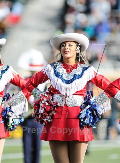 Thumbnail 1 in Denton Ryan vs Fossil Ridge (UIL 5A Regional Playoff) photogallery.