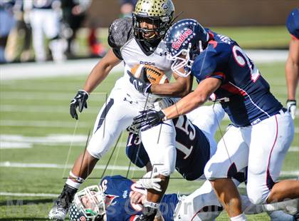 Thumbnail 1 in Denton Ryan vs Fossil Ridge (UIL 5A Regional Playoff) photogallery.