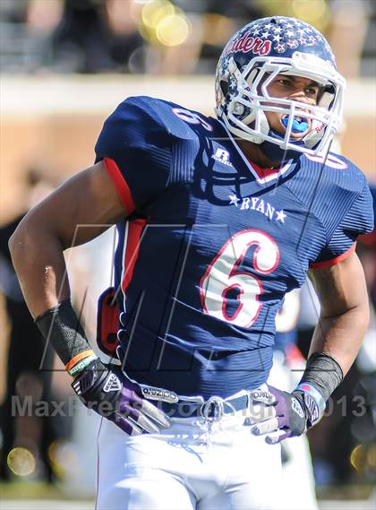Thumbnail 2 in Denton Ryan vs Fossil Ridge (UIL 5A Regional Playoff) photogallery.