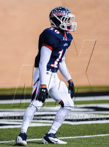 Thumbnail 2 in Denton Ryan vs Fossil Ridge (UIL 5A Regional Playoff) photogallery.