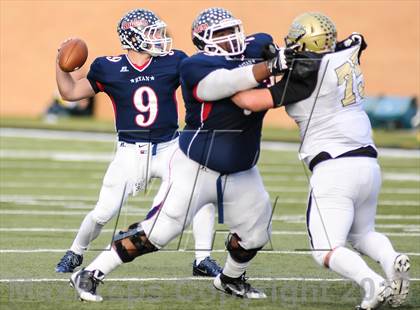 Thumbnail 1 in Denton Ryan vs Fossil Ridge (UIL 5A Regional Playoff) photogallery.