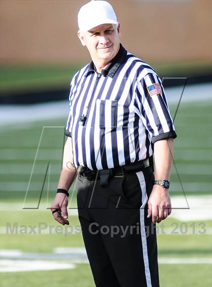 Thumbnail 2 in Denton Ryan vs Fossil Ridge (UIL 5A Regional Playoff) photogallery.
