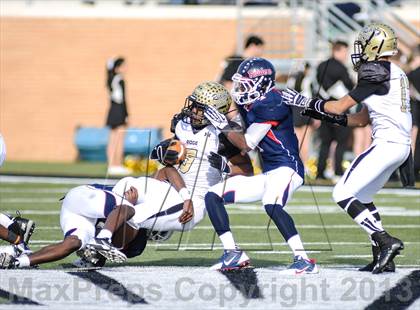 Thumbnail 3 in Denton Ryan vs Fossil Ridge (UIL 5A Regional Playoff) photogallery.
