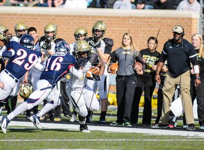 Thumbnail 2 in Denton Ryan vs Fossil Ridge (UIL 5A Regional Playoff) photogallery.