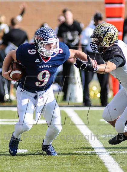 Thumbnail 1 in Denton Ryan vs Fossil Ridge (UIL 5A Regional Playoff) photogallery.