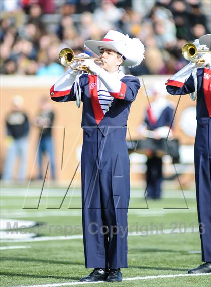 Thumbnail 2 in Denton Ryan vs Fossil Ridge (UIL 5A Regional Playoff) photogallery.