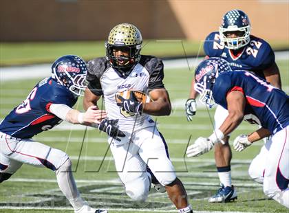 Thumbnail 2 in Denton Ryan vs Fossil Ridge (UIL 5A Regional Playoff) photogallery.