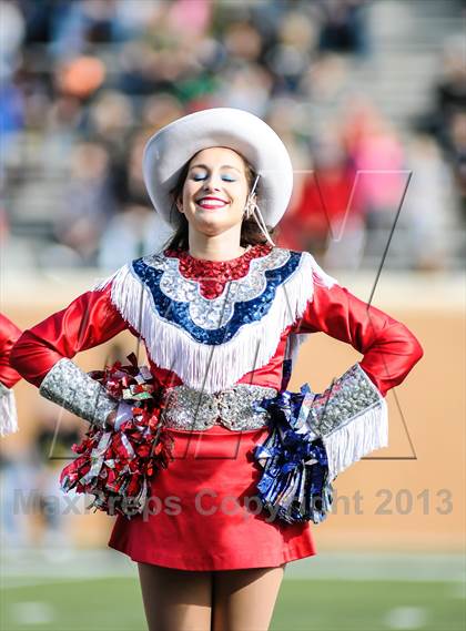 Thumbnail 2 in Denton Ryan vs Fossil Ridge (UIL 5A Regional Playoff) photogallery.