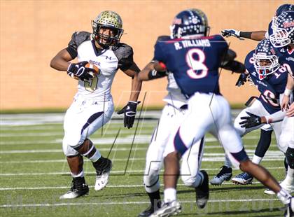 Thumbnail 3 in Denton Ryan vs Fossil Ridge (UIL 5A Regional Playoff) photogallery.
