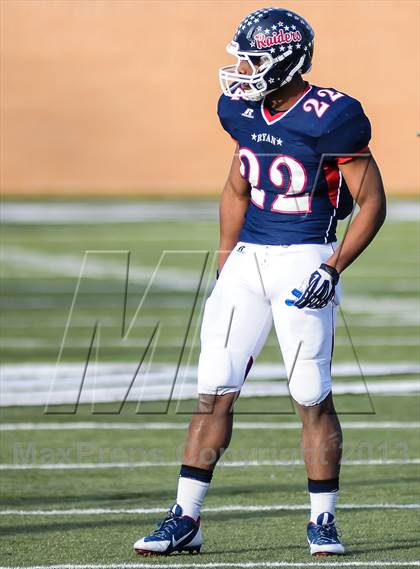 Thumbnail 1 in Denton Ryan vs Fossil Ridge (UIL 5A Regional Playoff) photogallery.