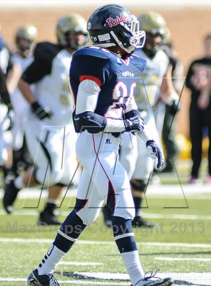 Thumbnail 3 in Denton Ryan vs Fossil Ridge (UIL 5A Regional Playoff) photogallery.
