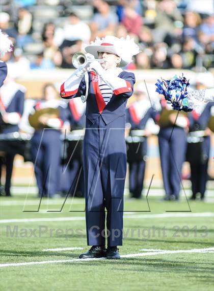 Thumbnail 3 in Denton Ryan vs Fossil Ridge (UIL 5A Regional Playoff) photogallery.