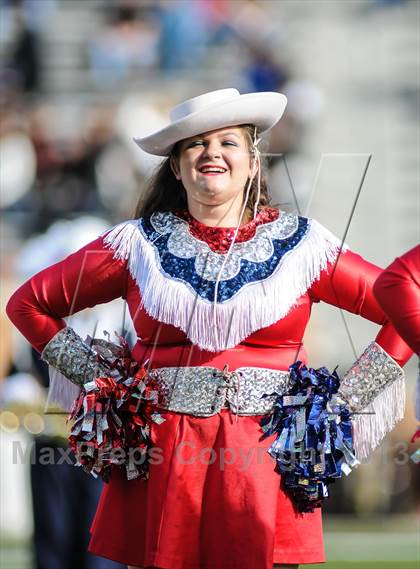 Thumbnail 1 in Denton Ryan vs Fossil Ridge (UIL 5A Regional Playoff) photogallery.