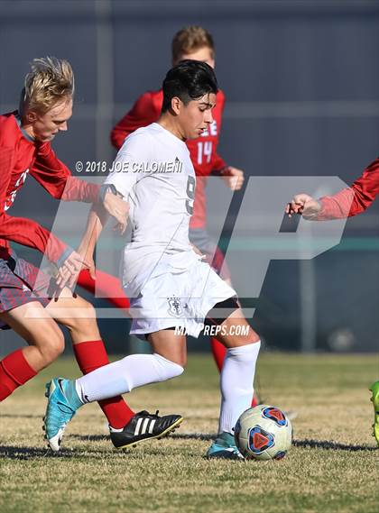 Thumbnail 1 in Lee [Robert E.] vs Central Catholic (NEISD Tournament) photogallery.