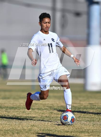 Thumbnail 3 in Lee [Robert E.] vs Central Catholic (NEISD Tournament) photogallery.