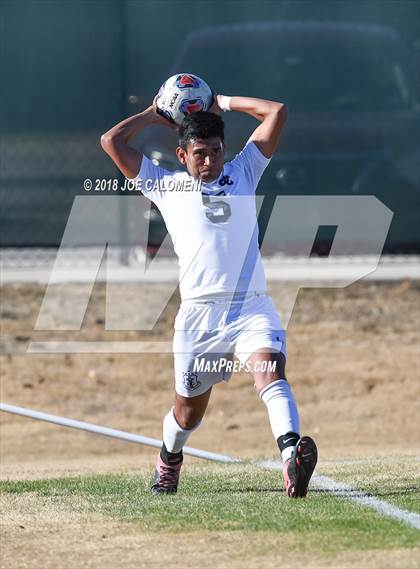 Thumbnail 2 in Lee [Robert E.] vs Central Catholic (NEISD Tournament) photogallery.