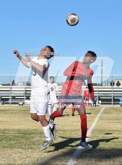 Thumbnail 2 in Lee [Robert E.] vs Central Catholic (NEISD Tournament) photogallery.