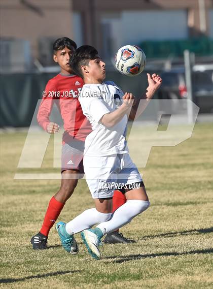 Thumbnail 2 in Lee [Robert E.] vs Central Catholic (NEISD Tournament) photogallery.