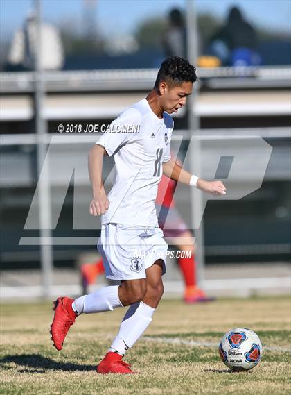 Thumbnail 2 in Lee [Robert E.] vs Central Catholic (NEISD Tournament) photogallery.