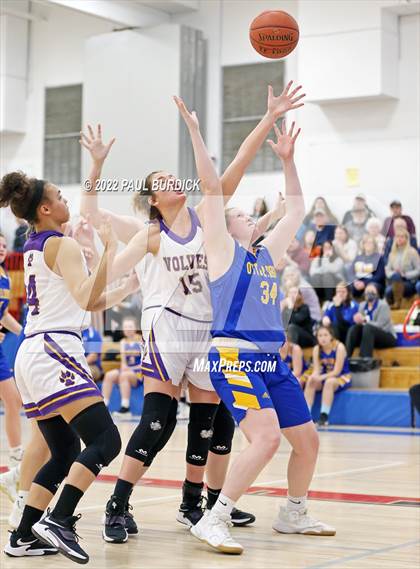 Thumbnail 1 in Otto-Eldred vs. North Clarion (District IX Semifinal) photogallery.