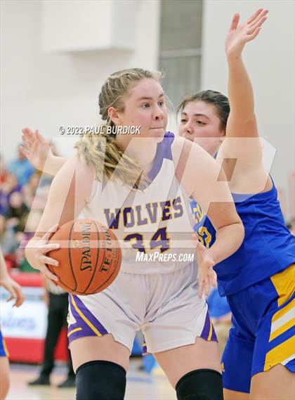 Thumbnail 2 in Otto-Eldred vs. North Clarion (District IX Semifinal) photogallery.