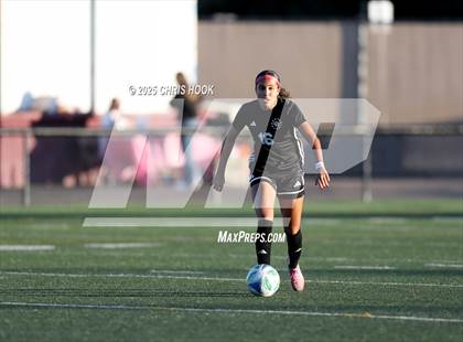 Thumbnail 3 in Tanque Verde vs Salpointe Catholic (Kelly Pierce Soccer Tournament) photogallery.