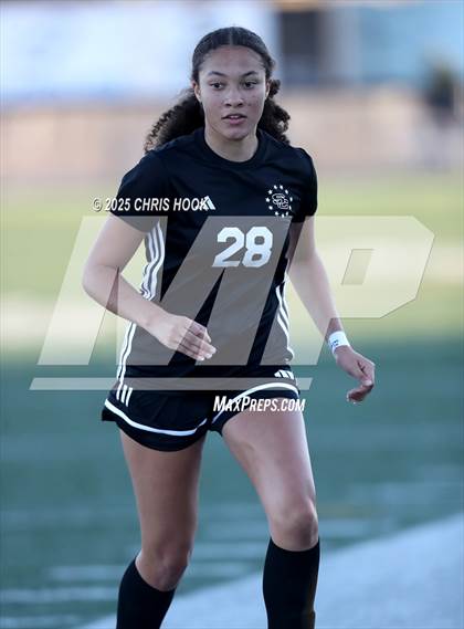 Thumbnail 3 in Tanque Verde vs Salpointe Catholic (Kelly Pierce Soccer Tournament) photogallery.