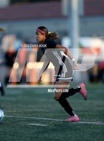 Thumbnail 1 in Tanque Verde vs Salpointe Catholic (Kelly Pierce Soccer Tournament) photogallery.
