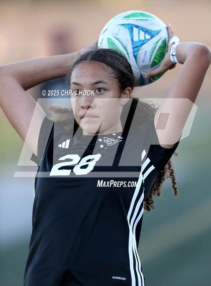 Thumbnail 2 in Tanque Verde vs Salpointe Catholic (Kelly Pierce Soccer Tournament) photogallery.