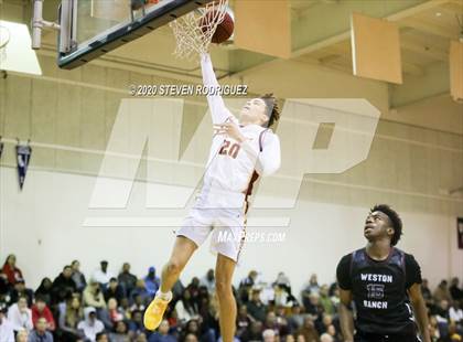 Thumbnail 3 in Clovis West vs. Weston Ranch photogallery.