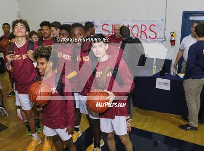Thumbnail 1 in Clovis West vs. Weston Ranch photogallery.
