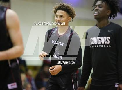 Thumbnail 1 in Clovis West vs. Weston Ranch photogallery.