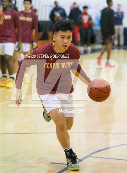 Thumbnail 1 in Clovis West vs. Weston Ranch photogallery.