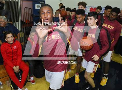 Thumbnail 3 in Clovis West vs. Weston Ranch photogallery.
