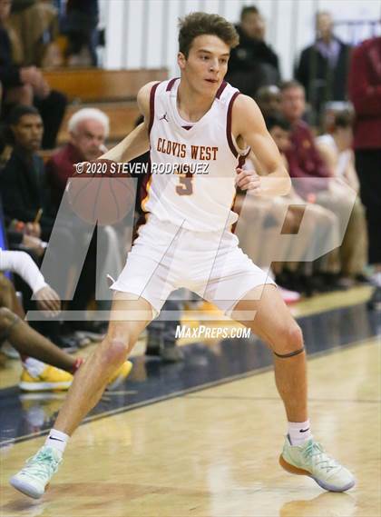Thumbnail 3 in Clovis West vs. Weston Ranch photogallery.