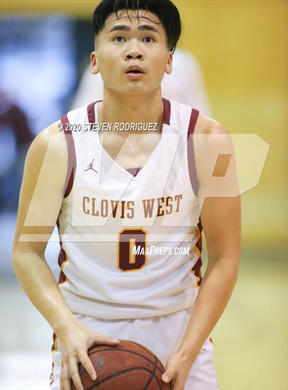 Thumbnail 1 in Clovis West vs. Weston Ranch photogallery.