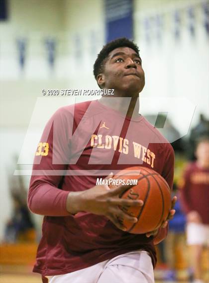 Thumbnail 1 in Clovis West vs. Weston Ranch photogallery.