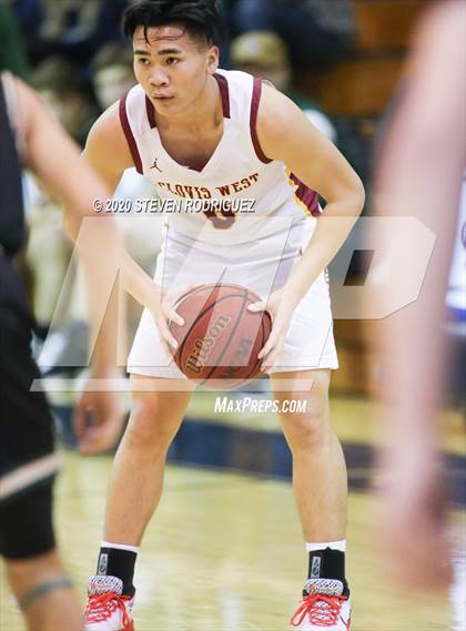 Thumbnail 3 in Clovis West vs. Weston Ranch photogallery.