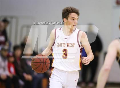 Thumbnail 1 in Clovis West vs. Weston Ranch photogallery.