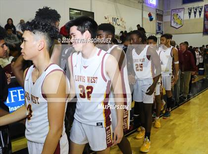 Thumbnail 1 in Clovis West vs. Weston Ranch photogallery.