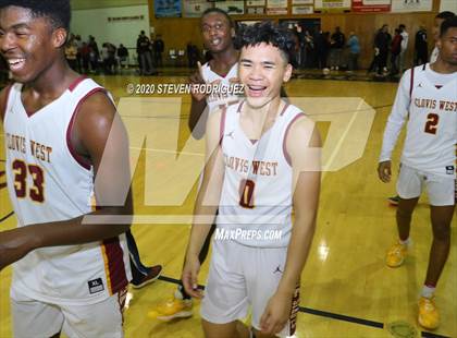 Thumbnail 1 in Clovis West vs. Weston Ranch photogallery.
