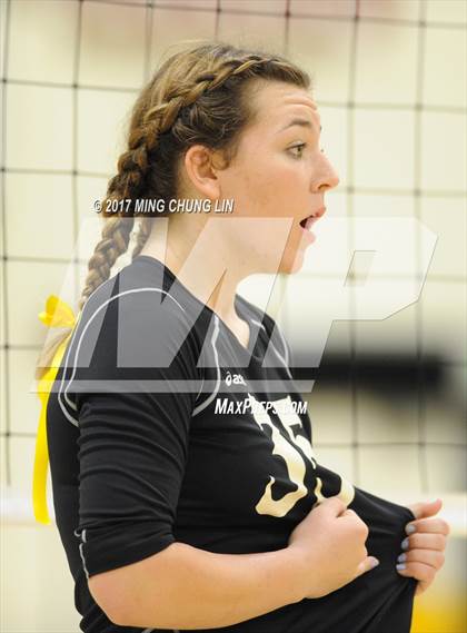 Thumbnail 3 in JSerra Catholic @ Foothill (CIF SS D1 Playoff) photogallery.