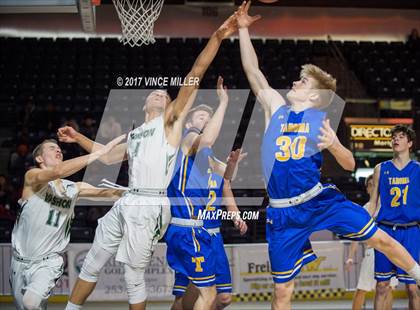 Thumbnail 3 in Vashon Island vs Tahoma photogallery.