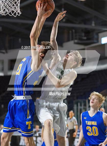Thumbnail 2 in Vashon Island vs Tahoma photogallery.
