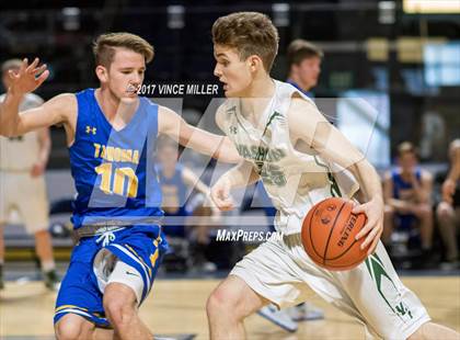 Thumbnail 3 in Vashon Island vs Tahoma photogallery.
