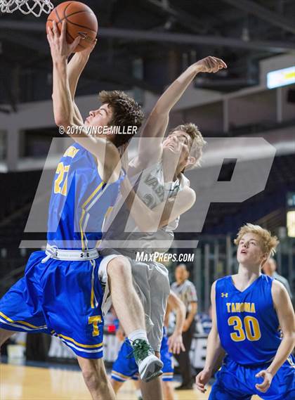 Thumbnail 3 in Vashon Island vs Tahoma photogallery.