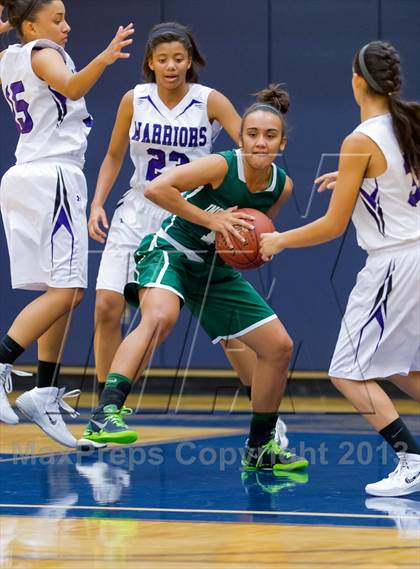 Thumbnail 3 in Warren vs Incarnate Word photogallery.