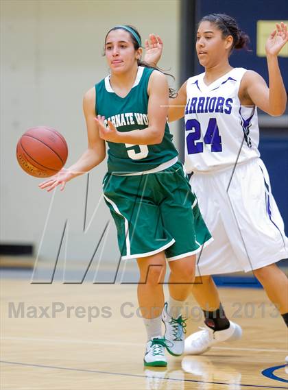 Thumbnail 1 in Warren vs Incarnate Word photogallery.